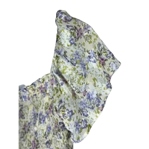 ASTR The Label January Size Medium Ivory Lilac Floral Smocked Crop Top Romantic - Picture 3 of 9